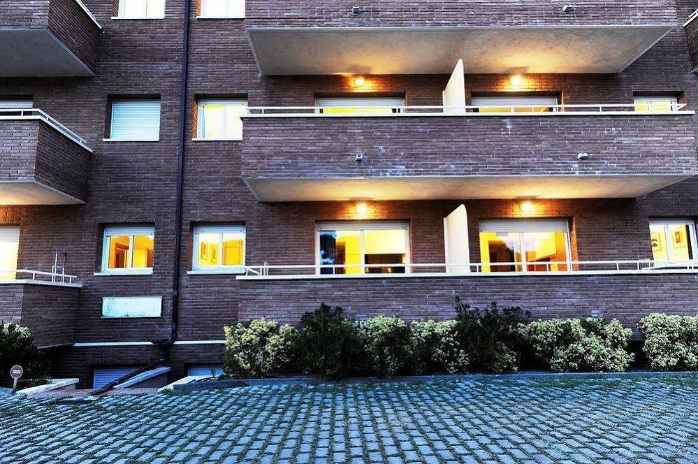 Aparthotel Marsol Castelldefels Exterior photo